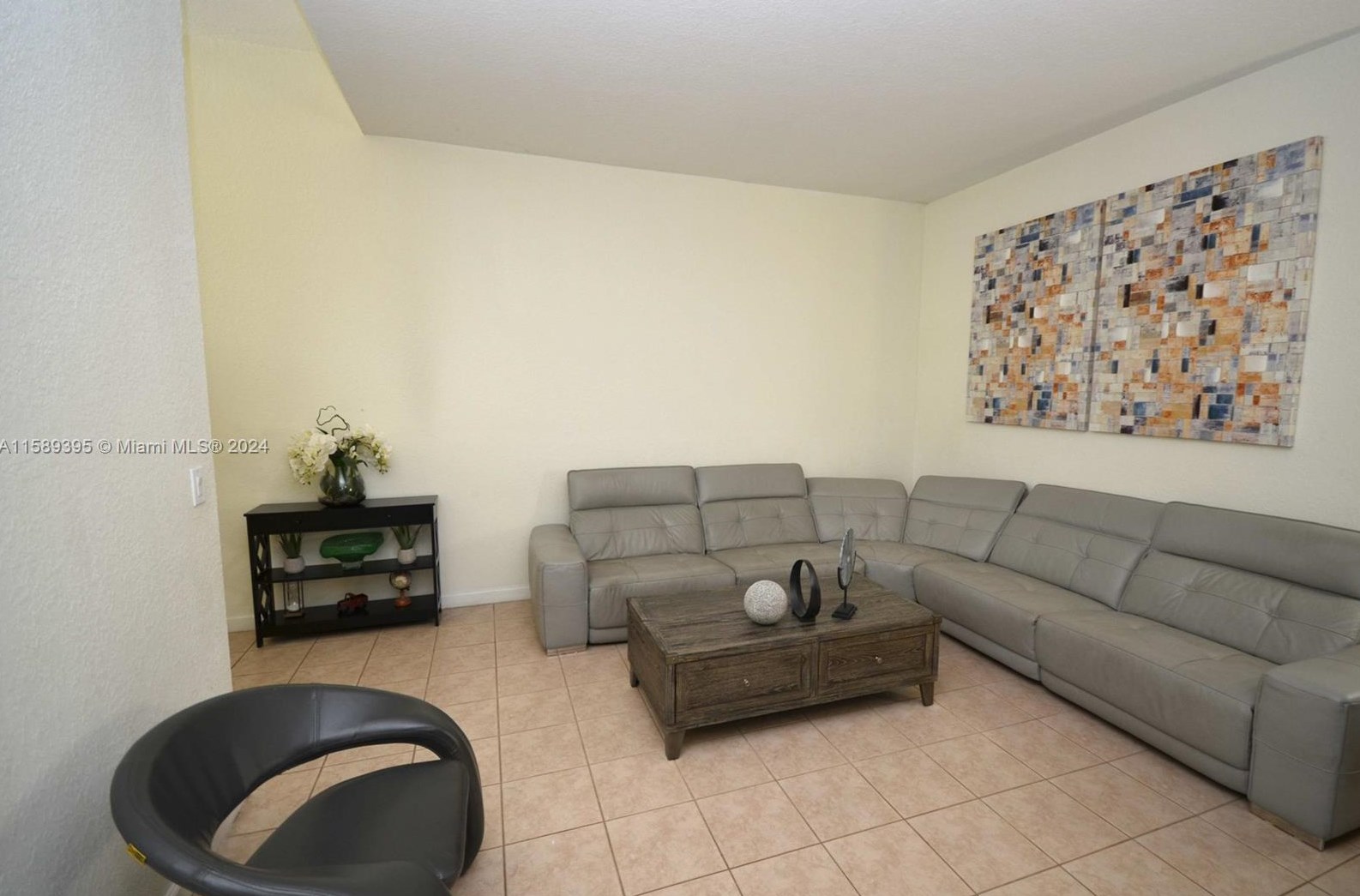 9205 215 Ter, Miami FL 33189-3814 exterior