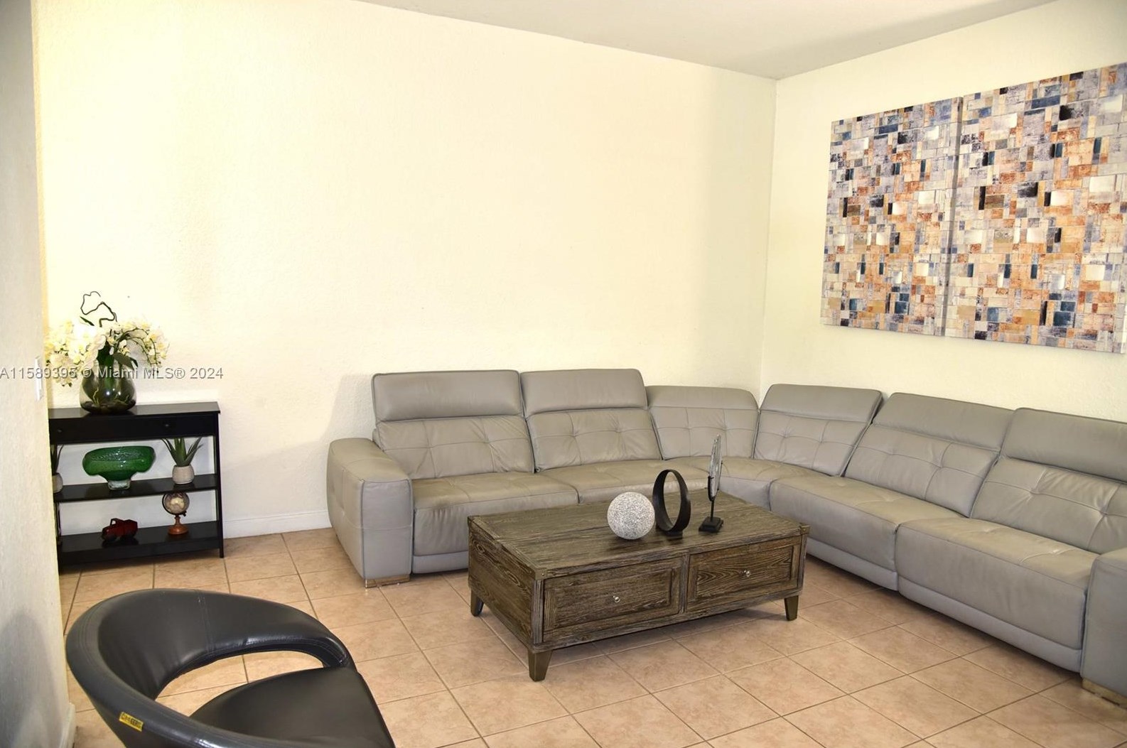 9205 215 Ter, Miami FL 33189-3814 exterior