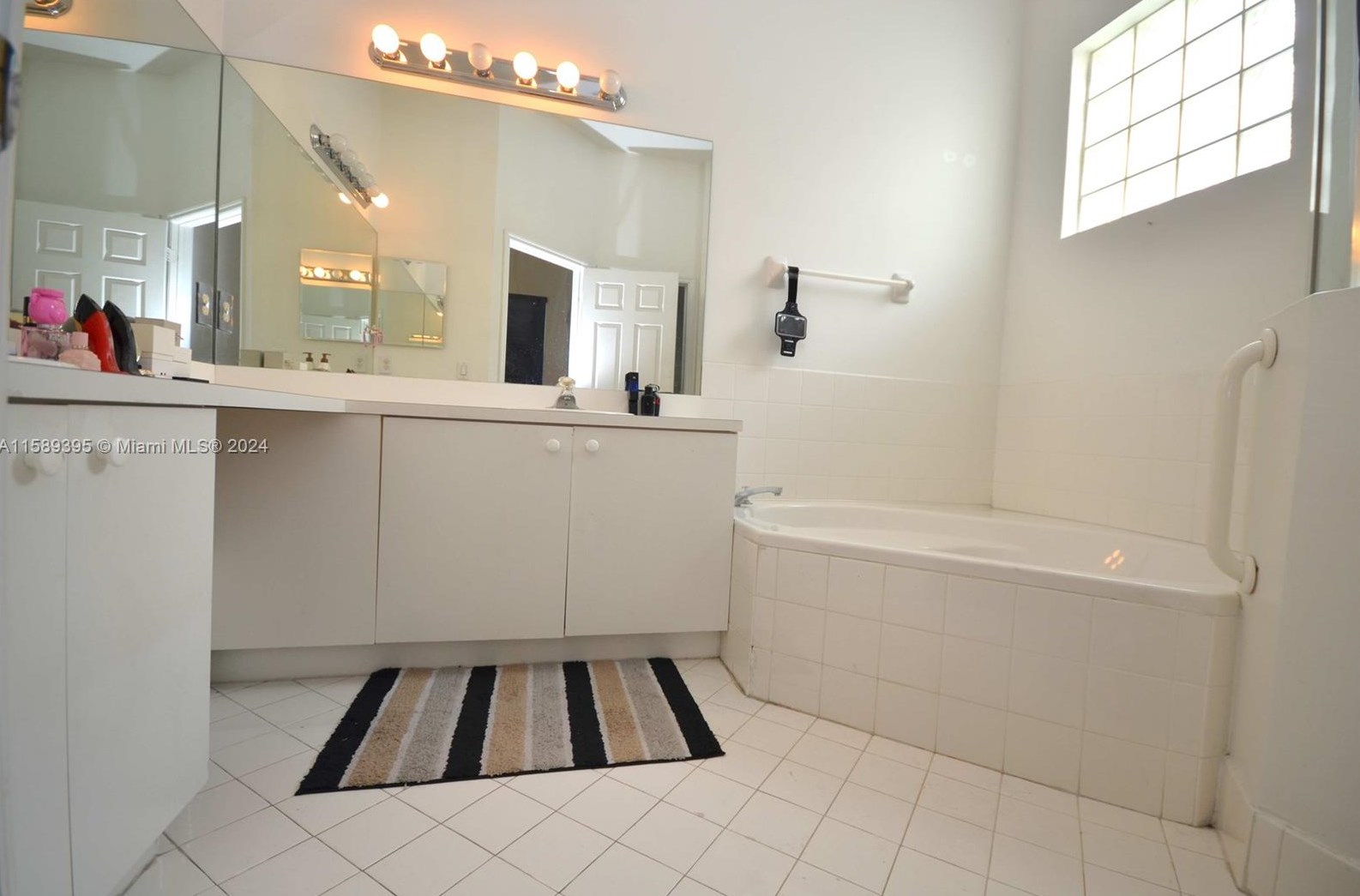 9205 215 Ter, Miami FL 33189-3814 exterior