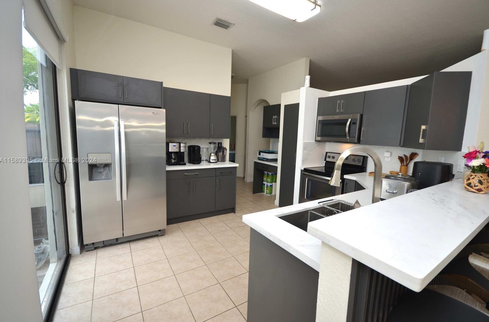 9205 215 Ter, Miami FL 33189-3814 exterior