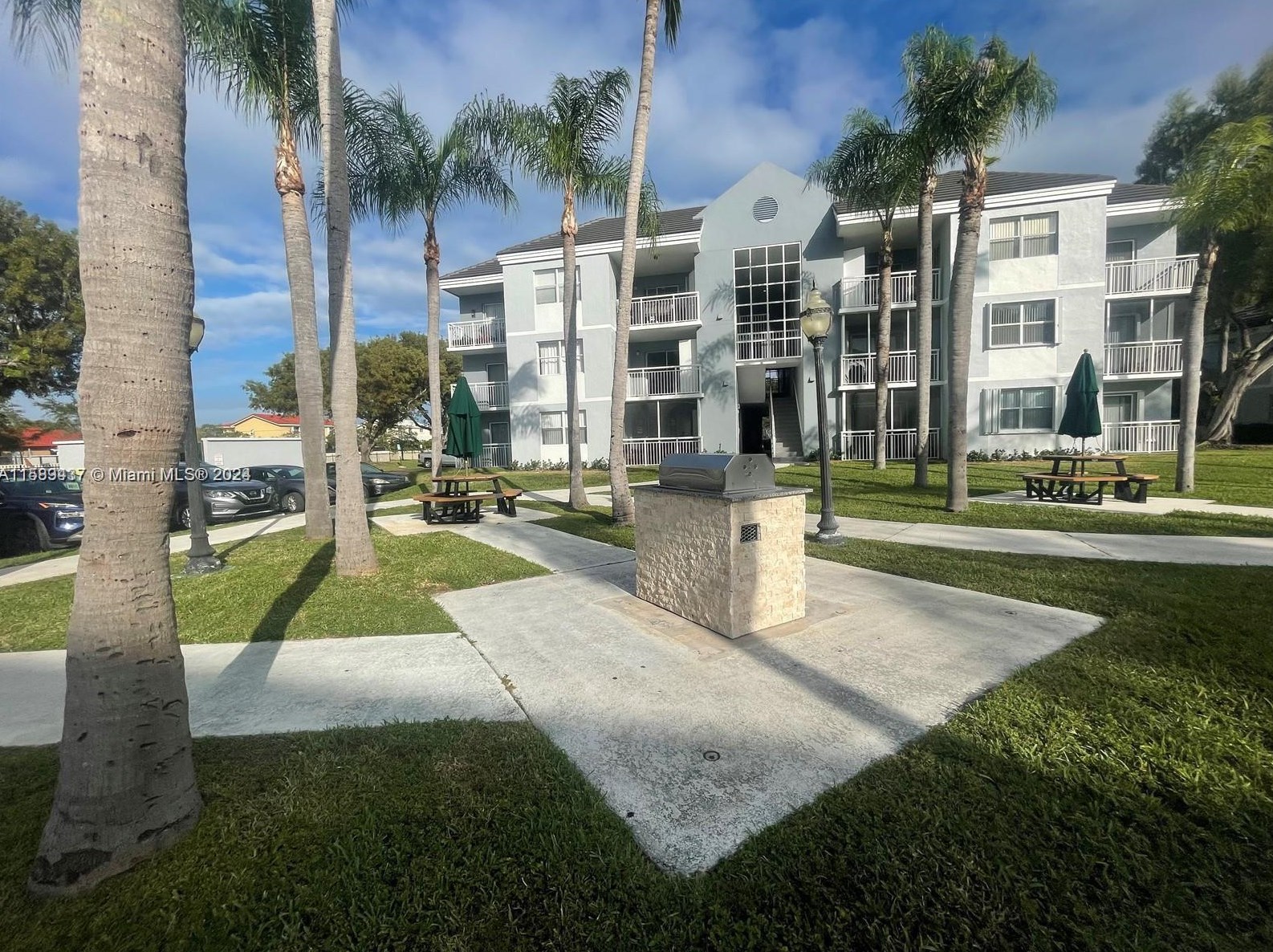 8650 Sw 212th St #101, Miami, FL 33189