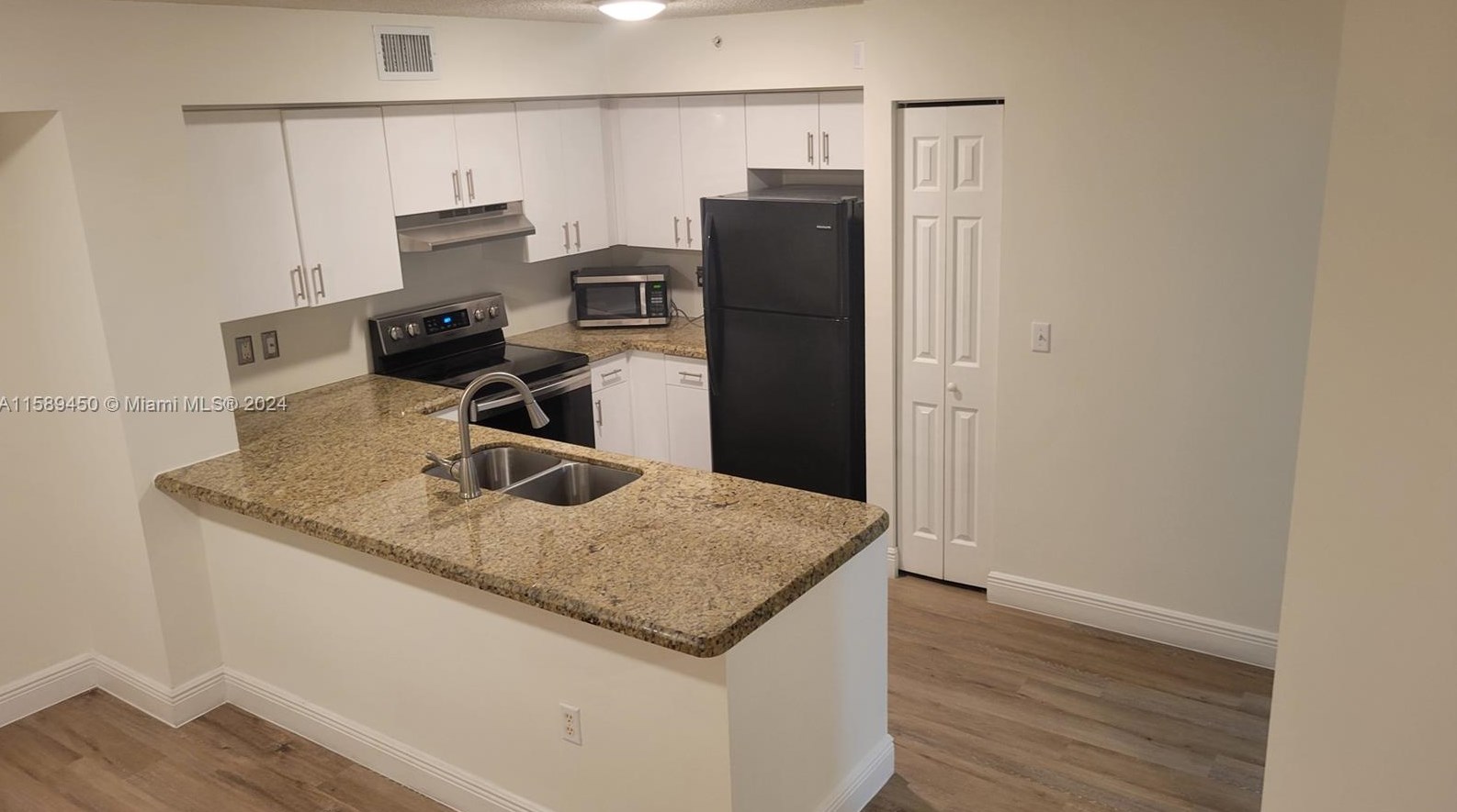 2071 Renaissance Blvd Apt 205, Hollywood, FL 33025