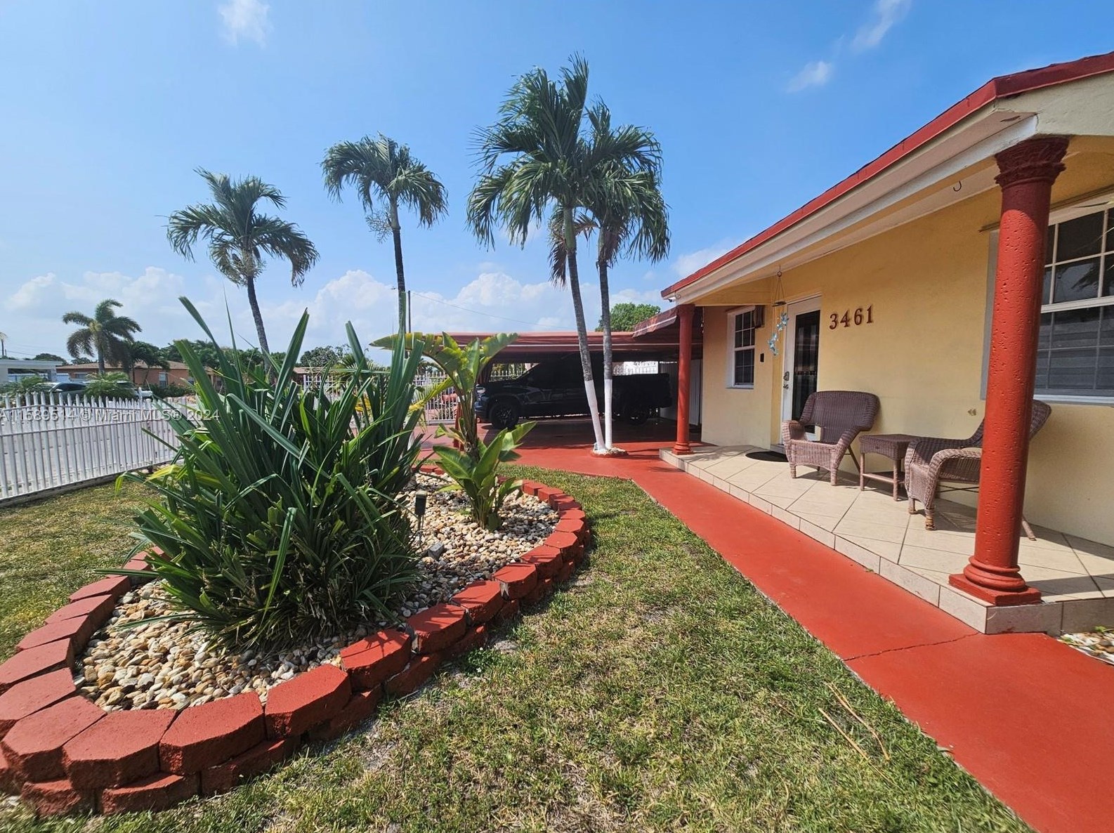3461 E 9th Ct, Hialeah, FL 33013