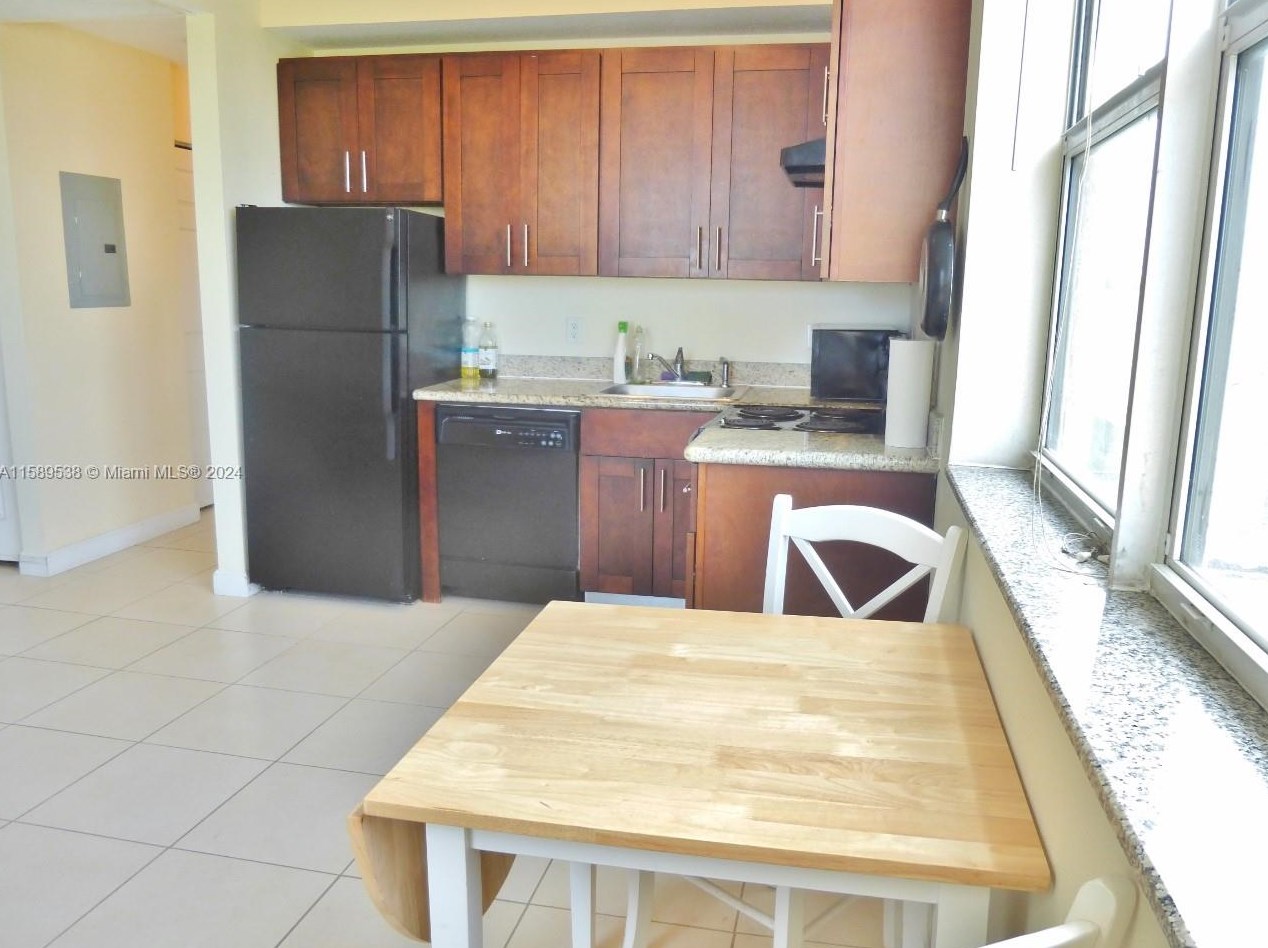 843 Sw 13th Ave Apt 103, Miami, FL 33135
