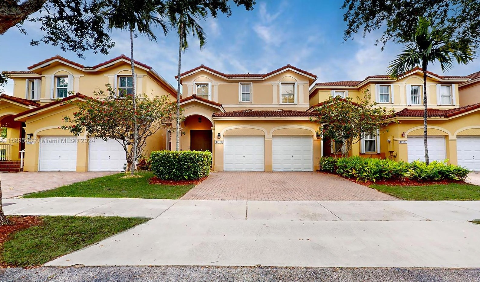12164 122nd Psge, Miami, FL