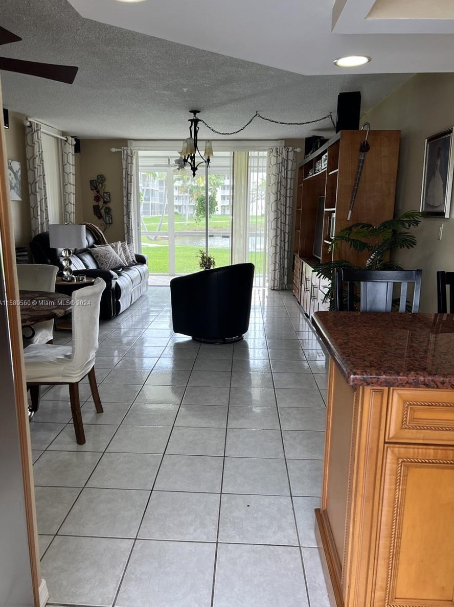 2851 Leonard Dr, Miami, FL 33160-3900
