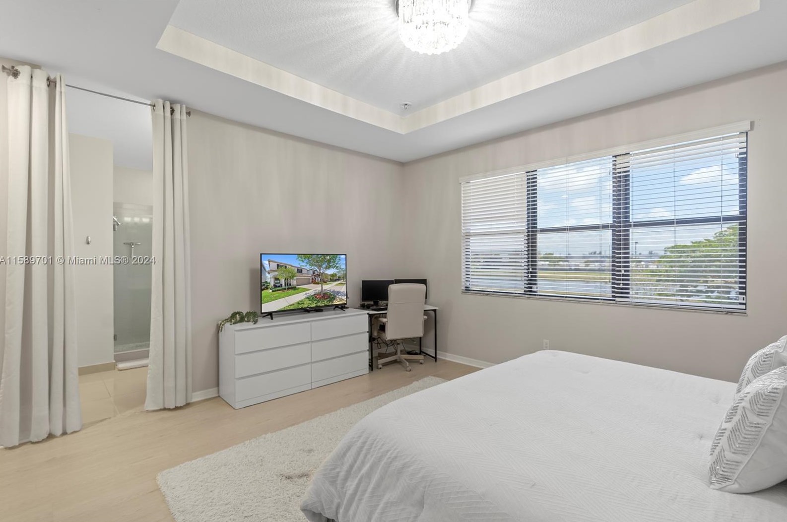 696 191st St, Miami FL  33179-3922 exterior