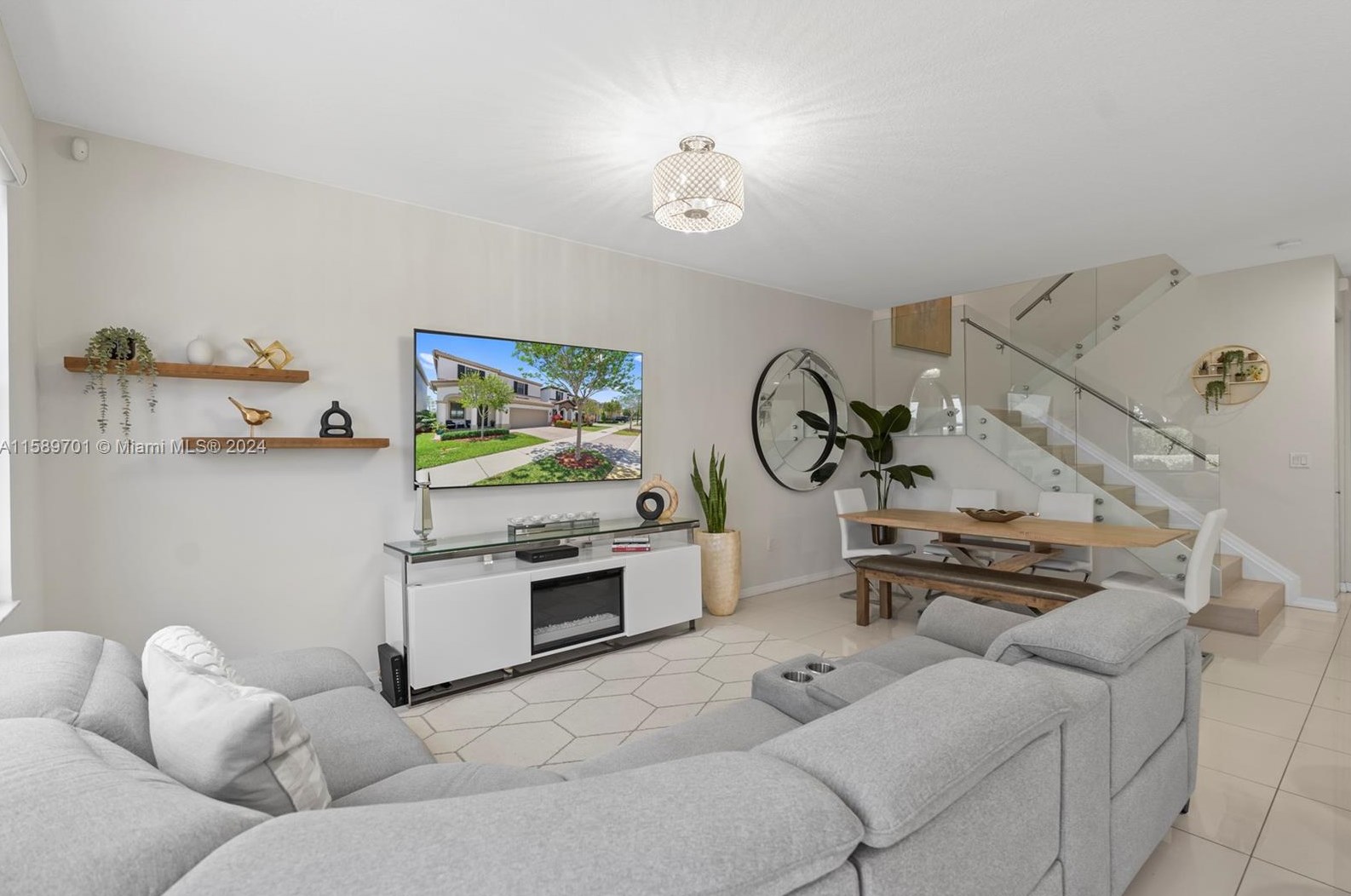 696 191st St, Miami FL  33179-3922 exterior