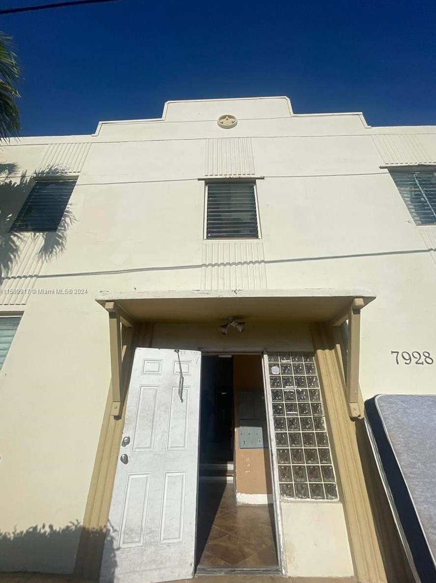 7928 Harding Ave, Miami, FL 33141-1617