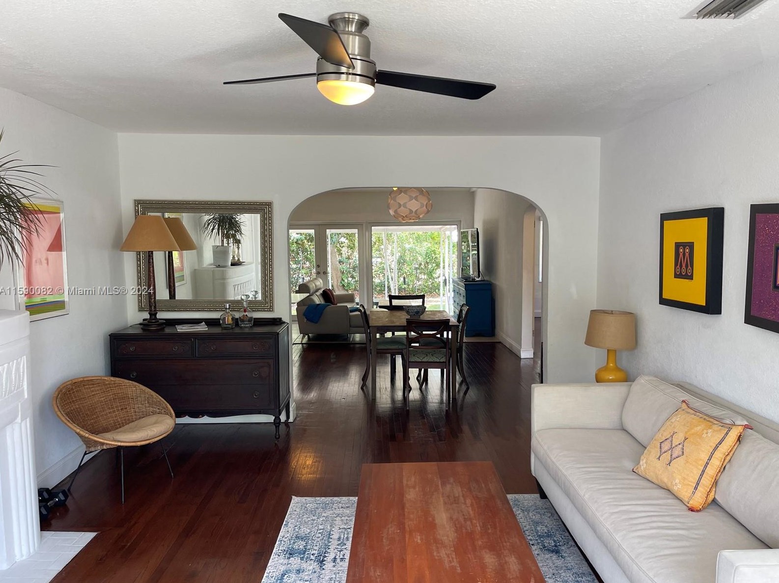 1751 Sw 16th St, Miami, FL 33125