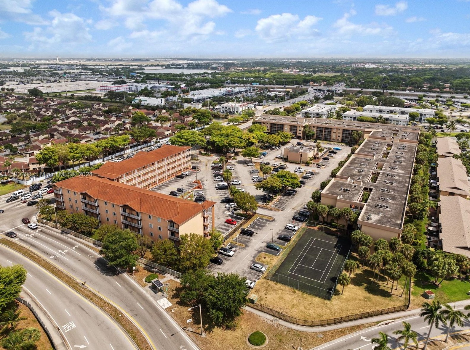 17000 Nw 67th Ave #101, Hialeah, FL 33015
