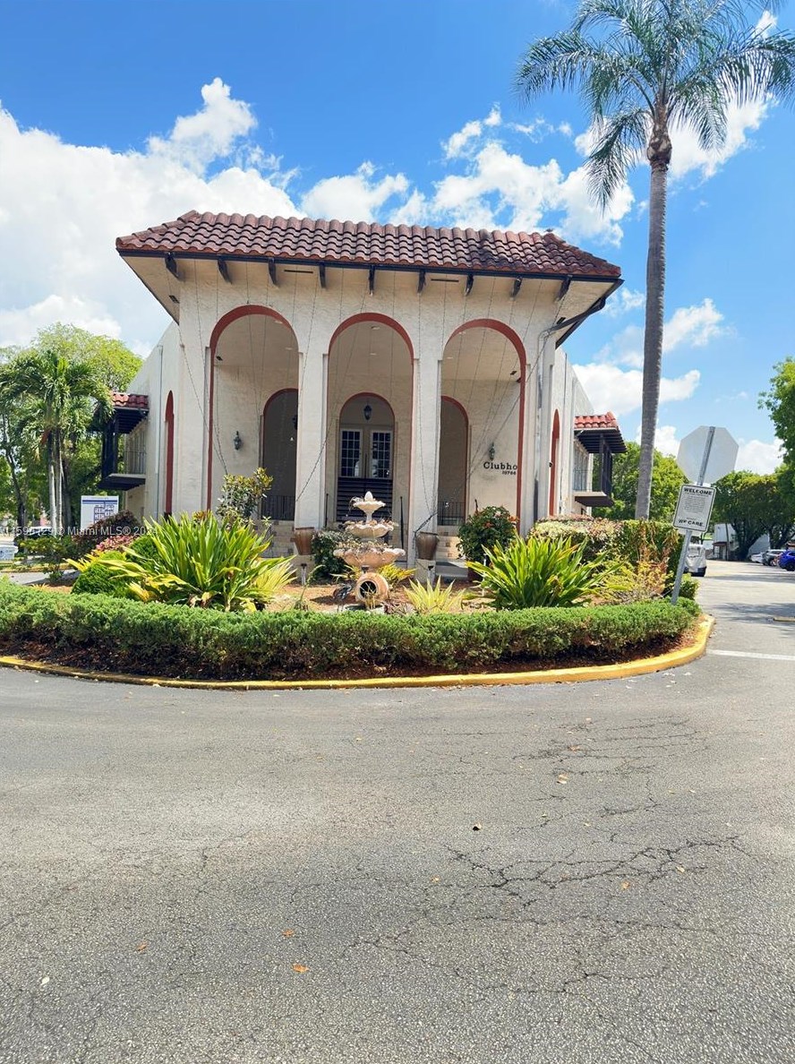 10762 N Kendall Dr #i19, Miami, FL 33176