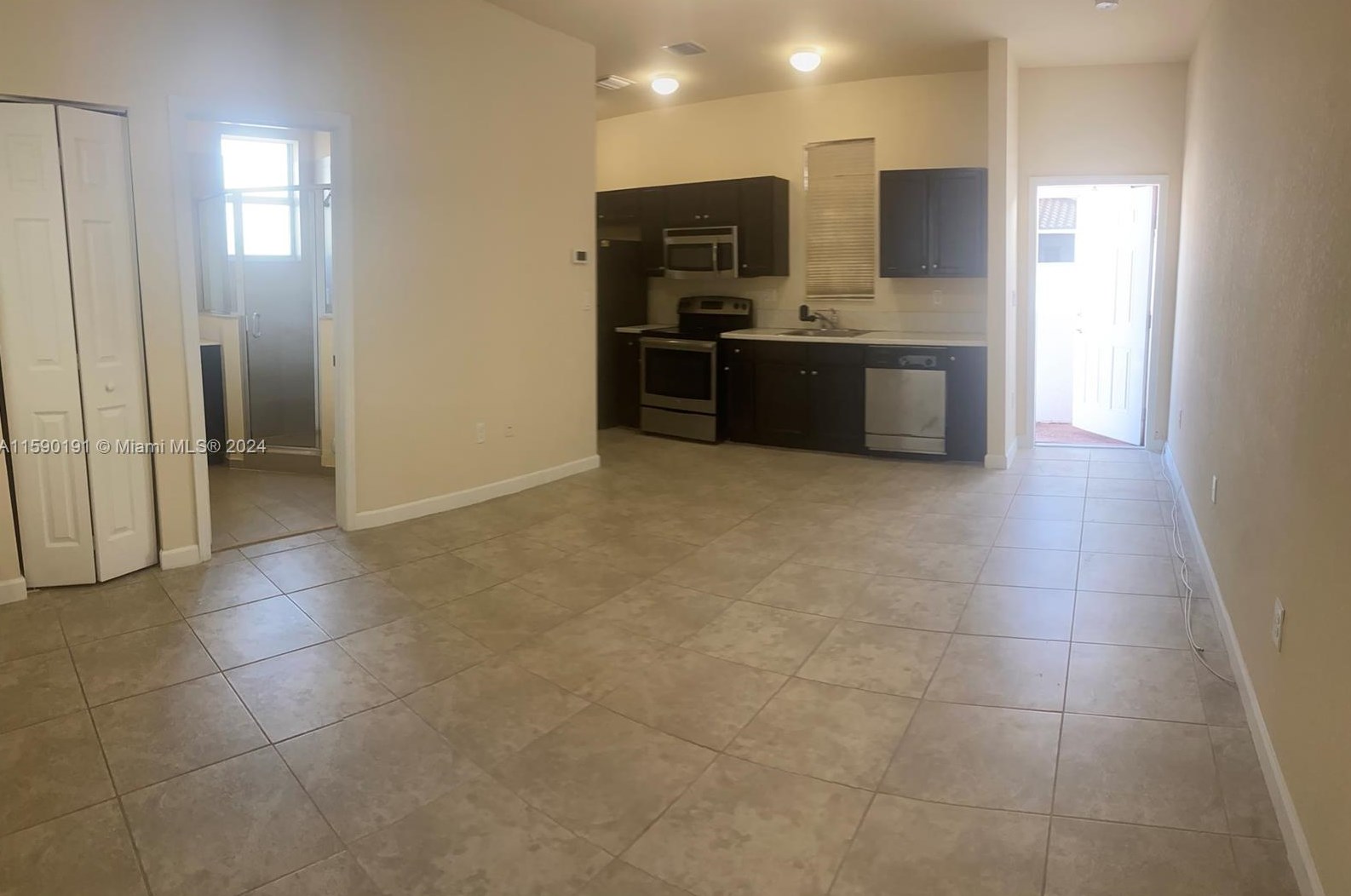 16723 Sw 95th St, Miami, FL 33196