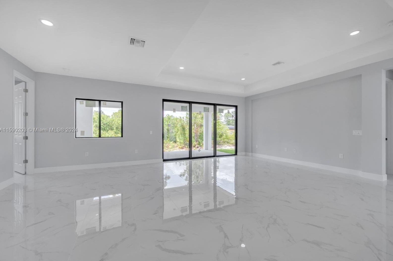 400 13 St, Lehigh Acres FL 33972-8758 exterior