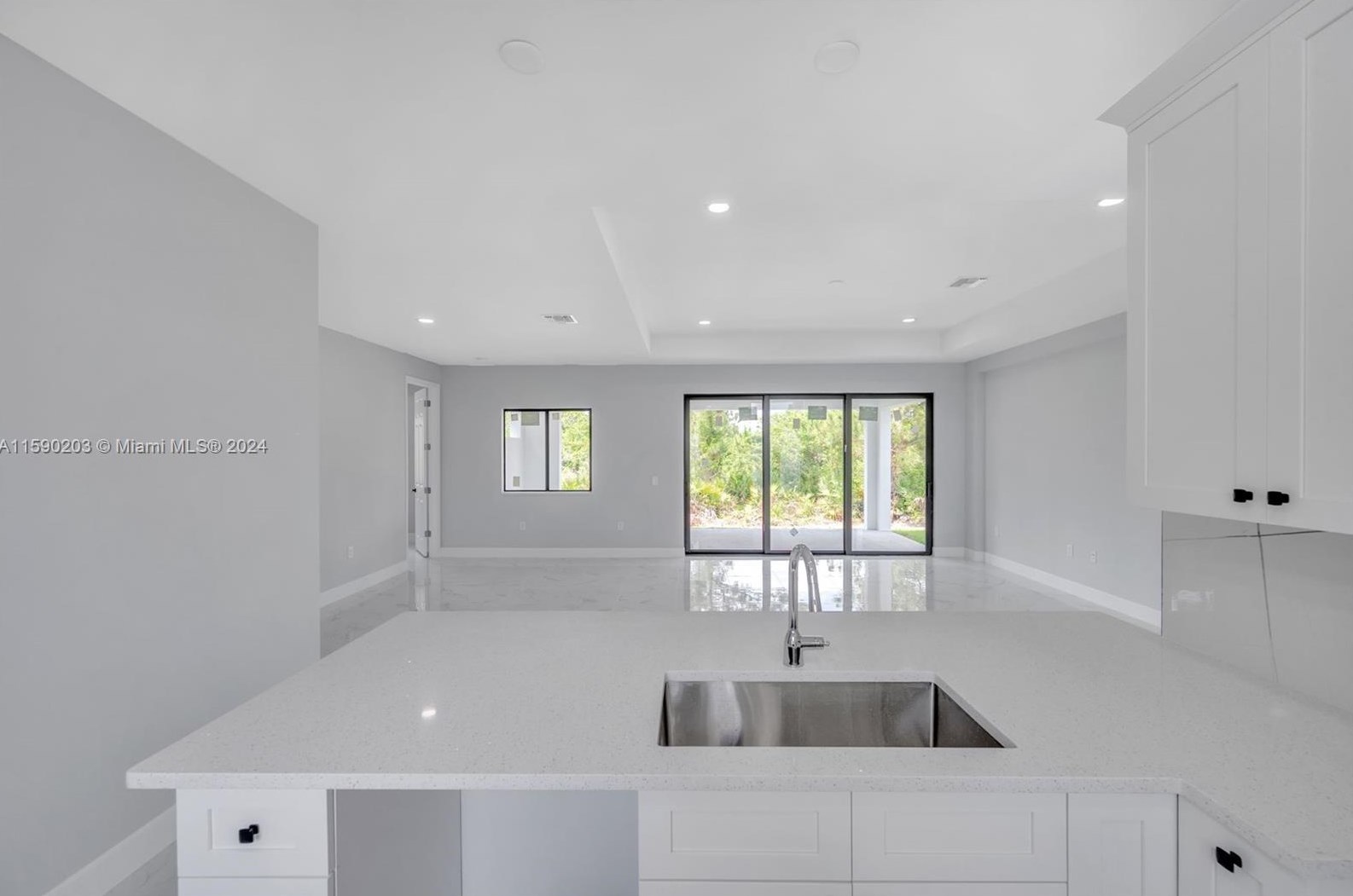 400 13 St, Lehigh Acres FL 33972-8758 exterior