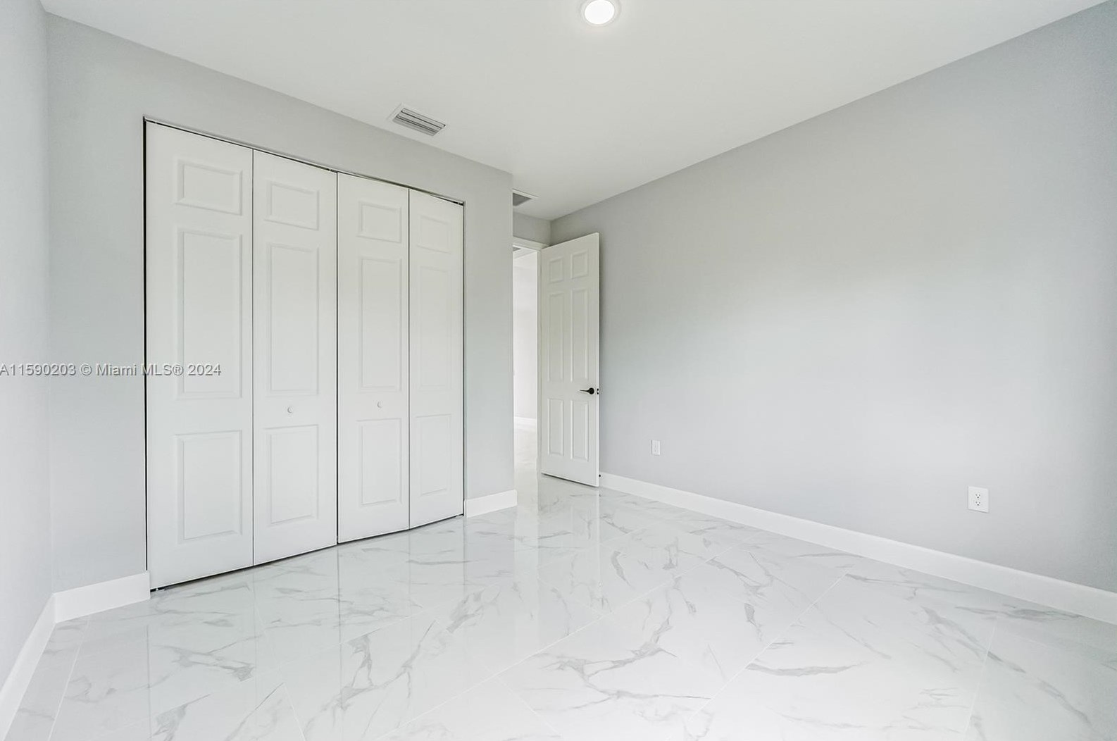 400 13 St, Lehigh Acres FL 33972-8758 exterior