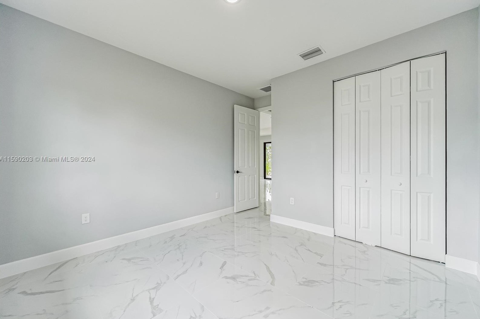 400 13 St, Lehigh Acres FL 33972-8758 exterior