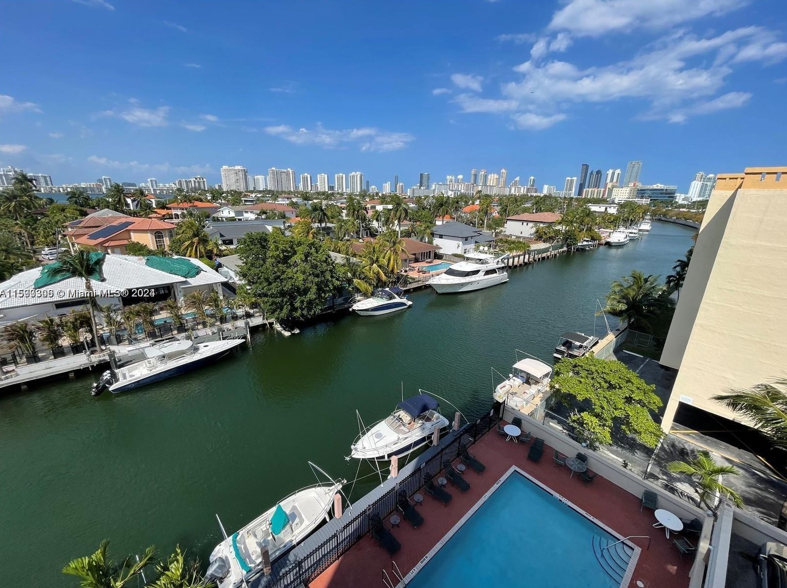 2903 Miami Beach Blvd, Miami FL exterior