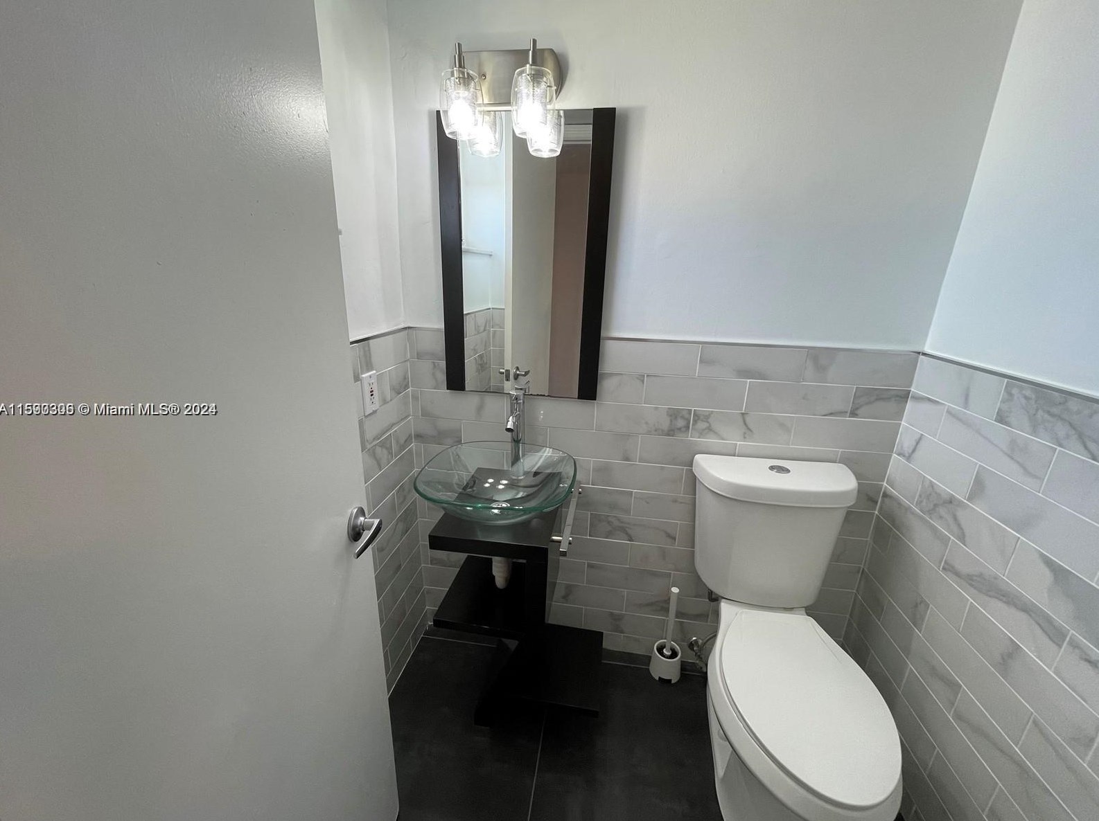 2903 N Miami Beach Blvd #603, Miami, FL 33160