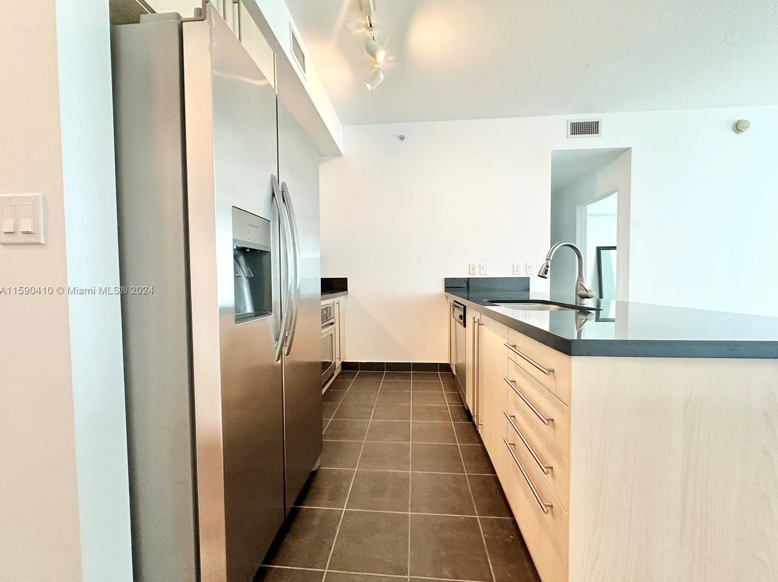 79 Sw 12th St #1708-s, Miami, FL