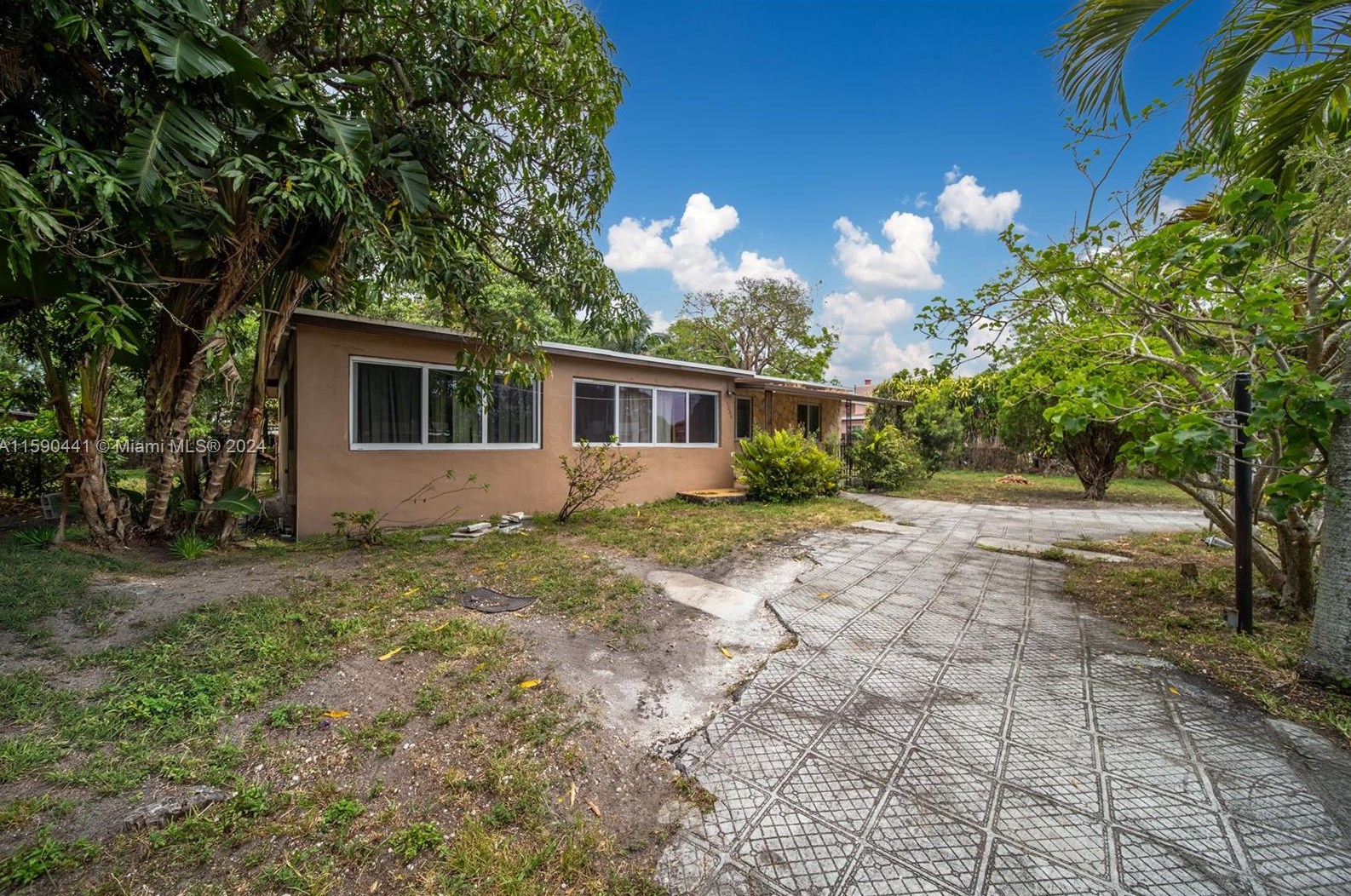 1235 Jann Ave, Miami, FL 33054-3329