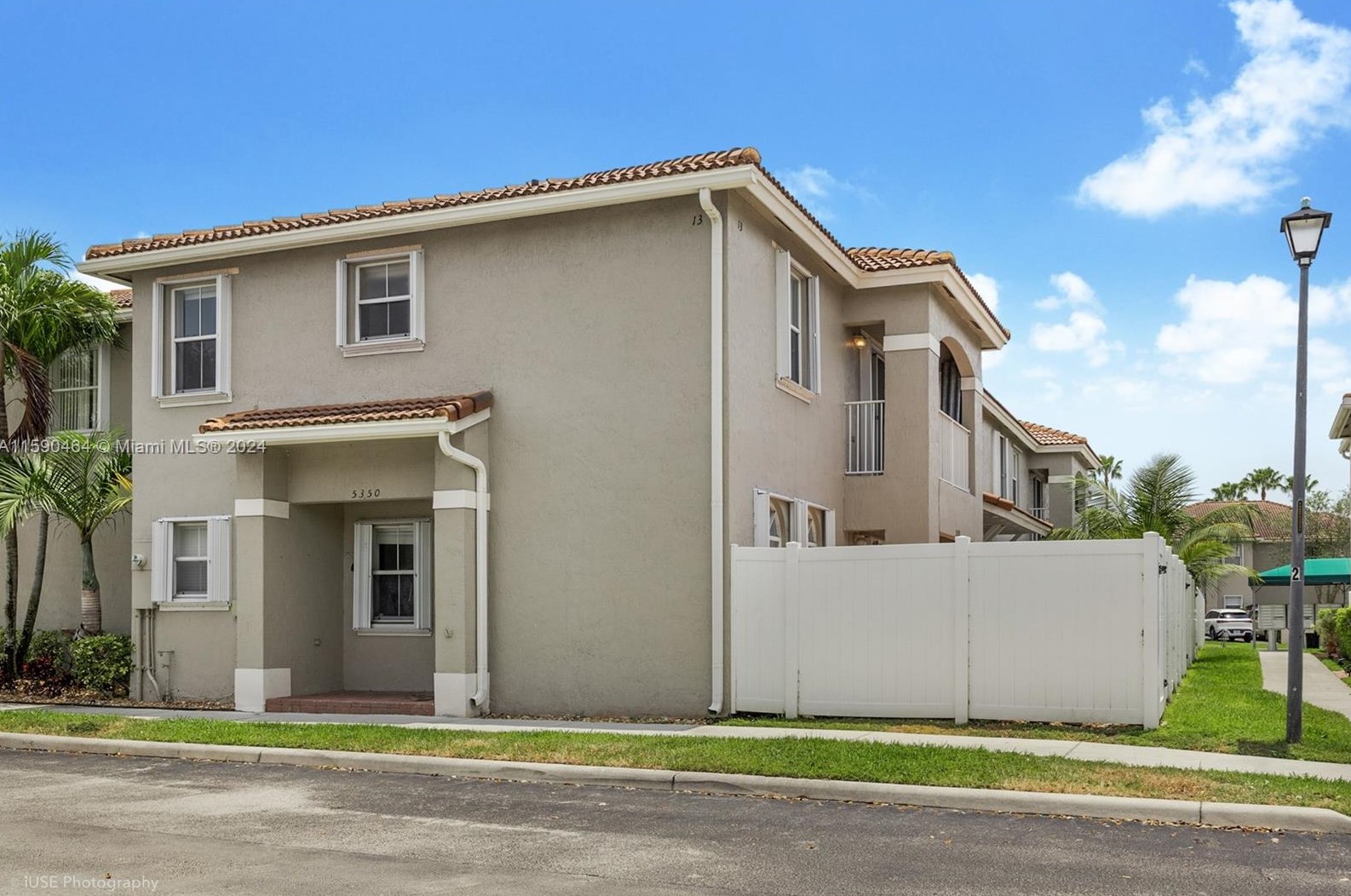 5350 125th Ave, Hollywood, FL 33027-5475