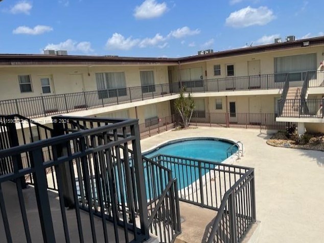 532 S Crescent Dr #201, Hollywood, FL 33021