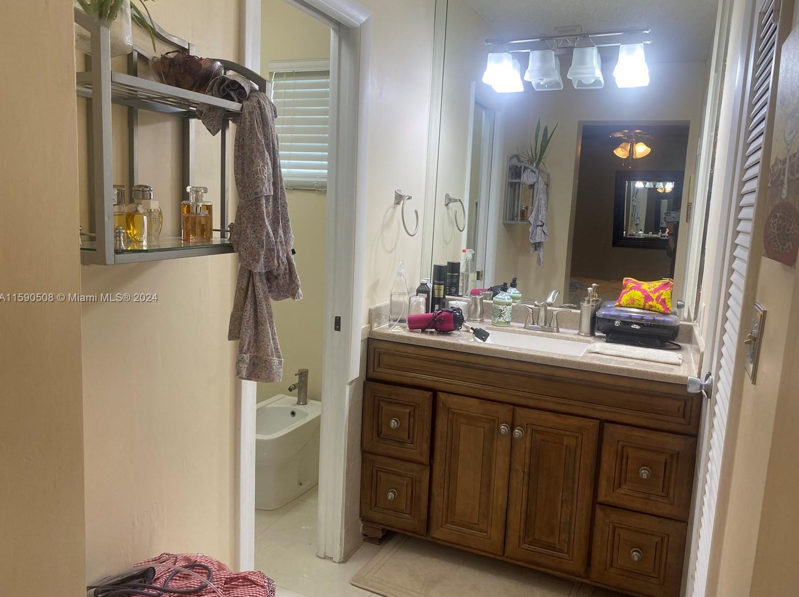 10520 27th St, Miami FL  33165-2710 exterior