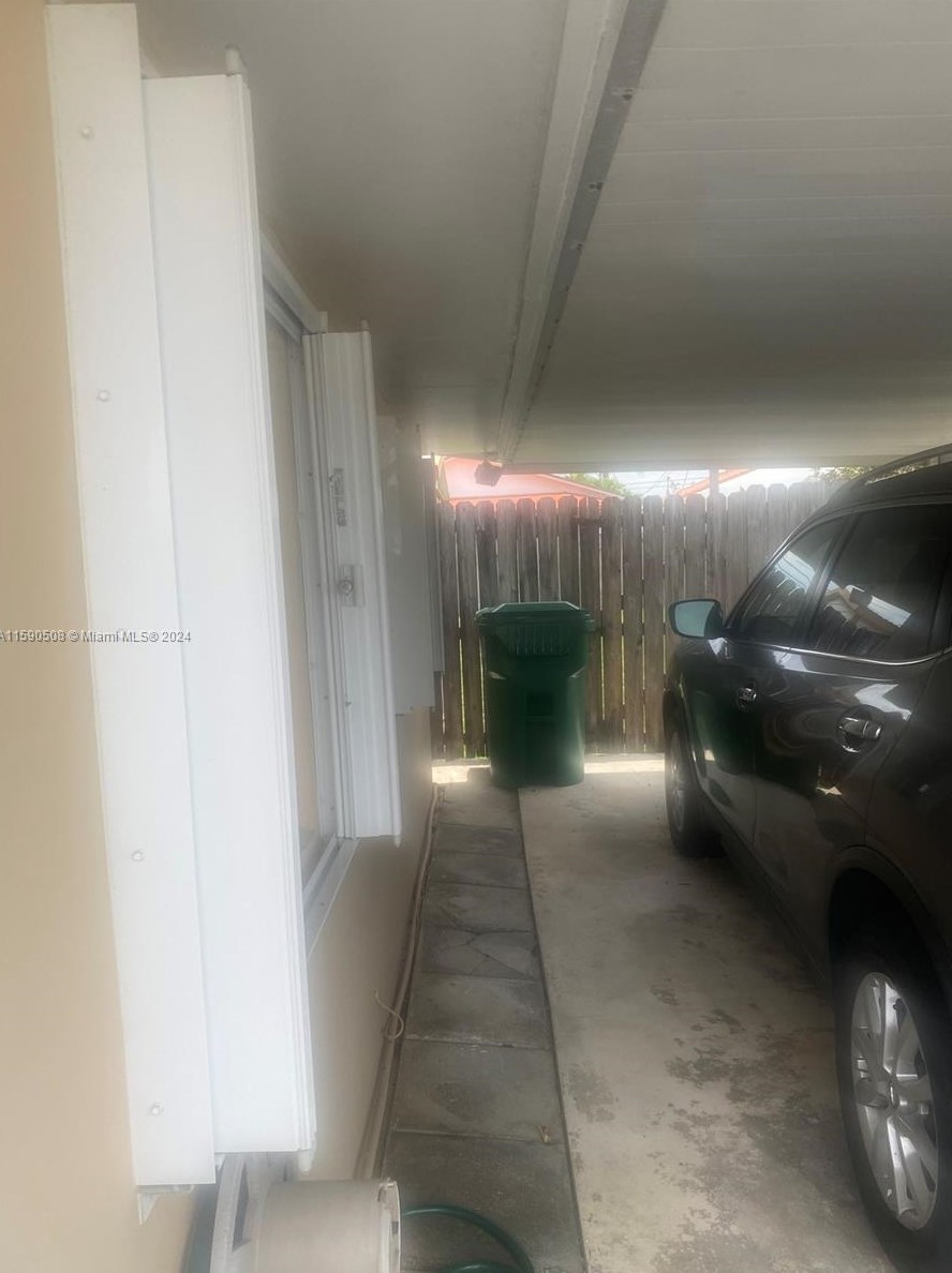 10520 27th St, Miami FL  33165-2710 exterior