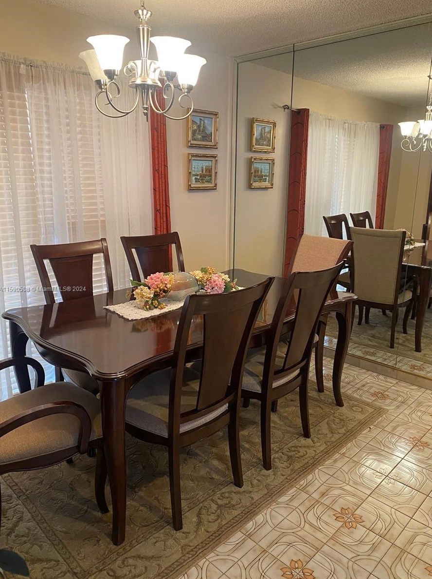 10520 27th St, Miami FL  33165-2710 exterior