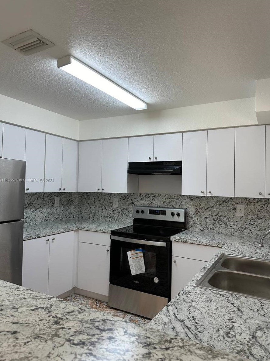 2778 131st St, Miami, FL 33054-5002