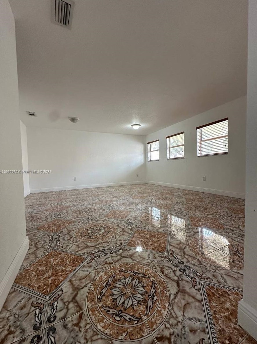 2778 131st St, Miami FL 33054-5005 exterior