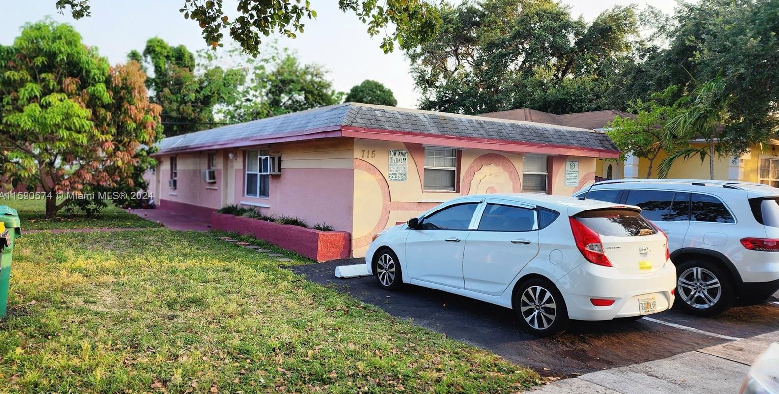 715 6th St, Dania Beach, FL 33004-4921