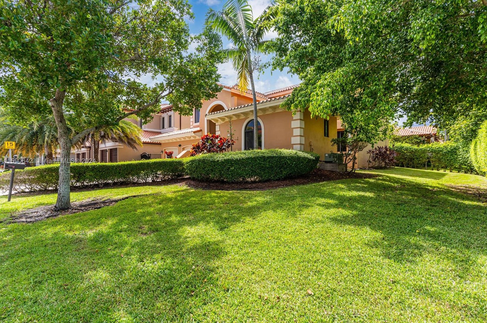 18822 74th Ct, Miami, FL 33157-7307