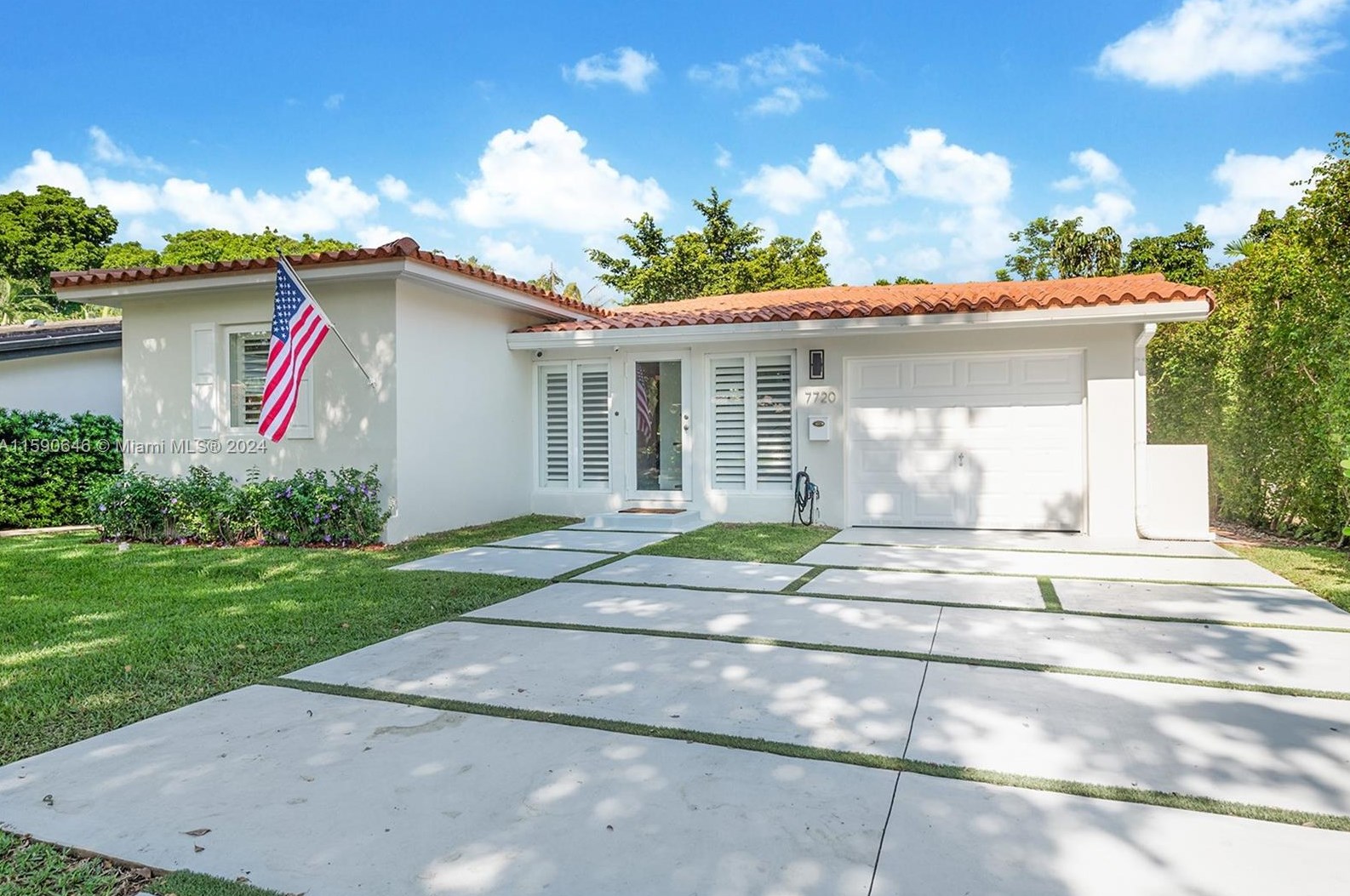 7720 Mindello St, Miami, FL 33143-6256