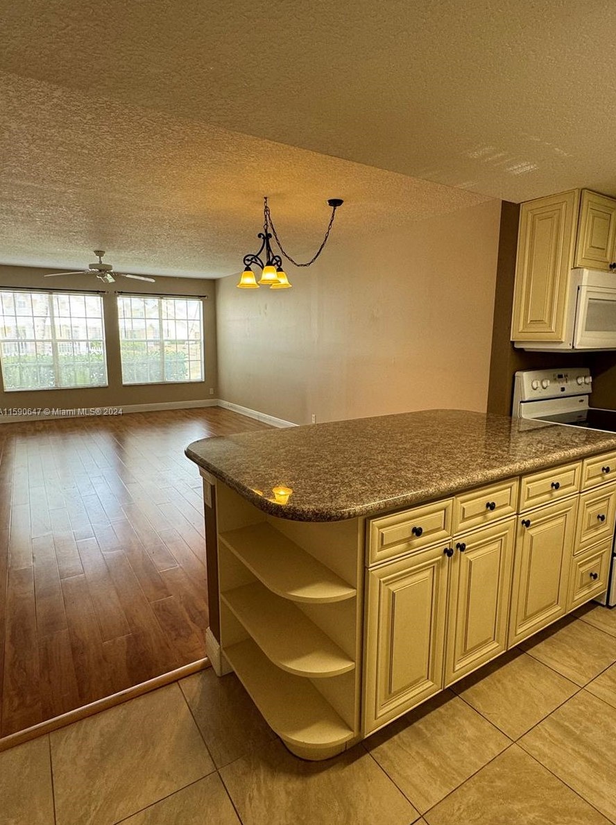 6355 La Costa Dr, Boca Raton FL  33433-6618 exterior