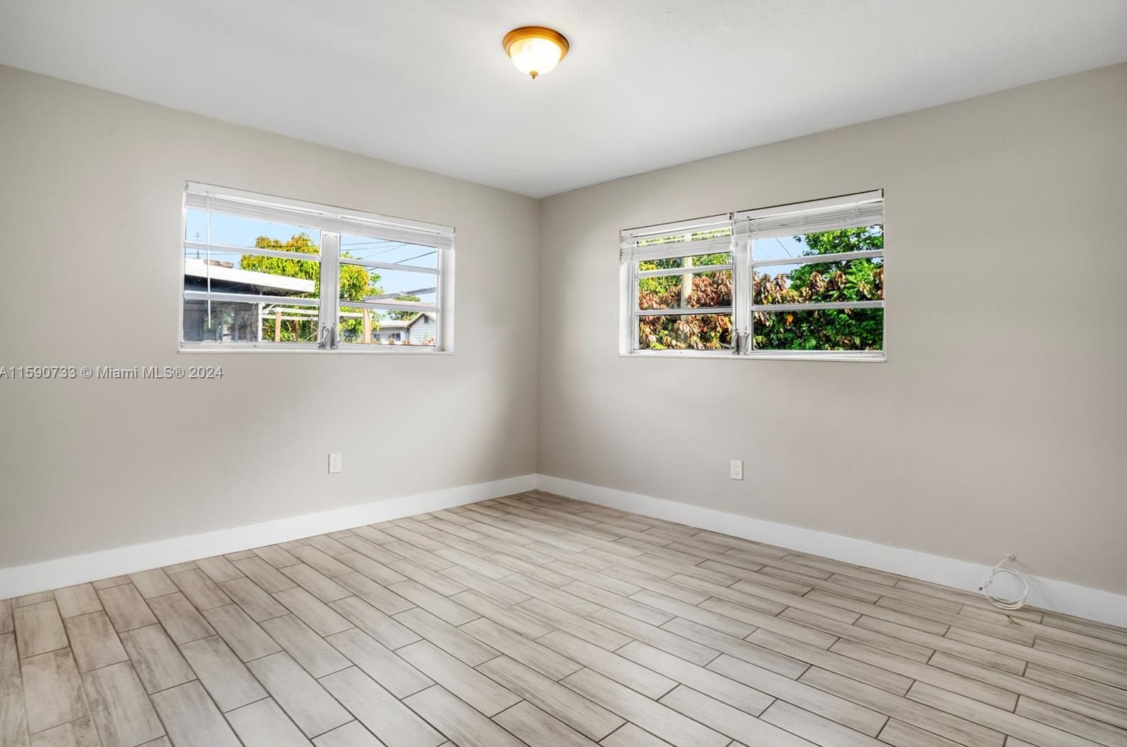 7912 Miramar Pkwy, Hollywood FL exterior