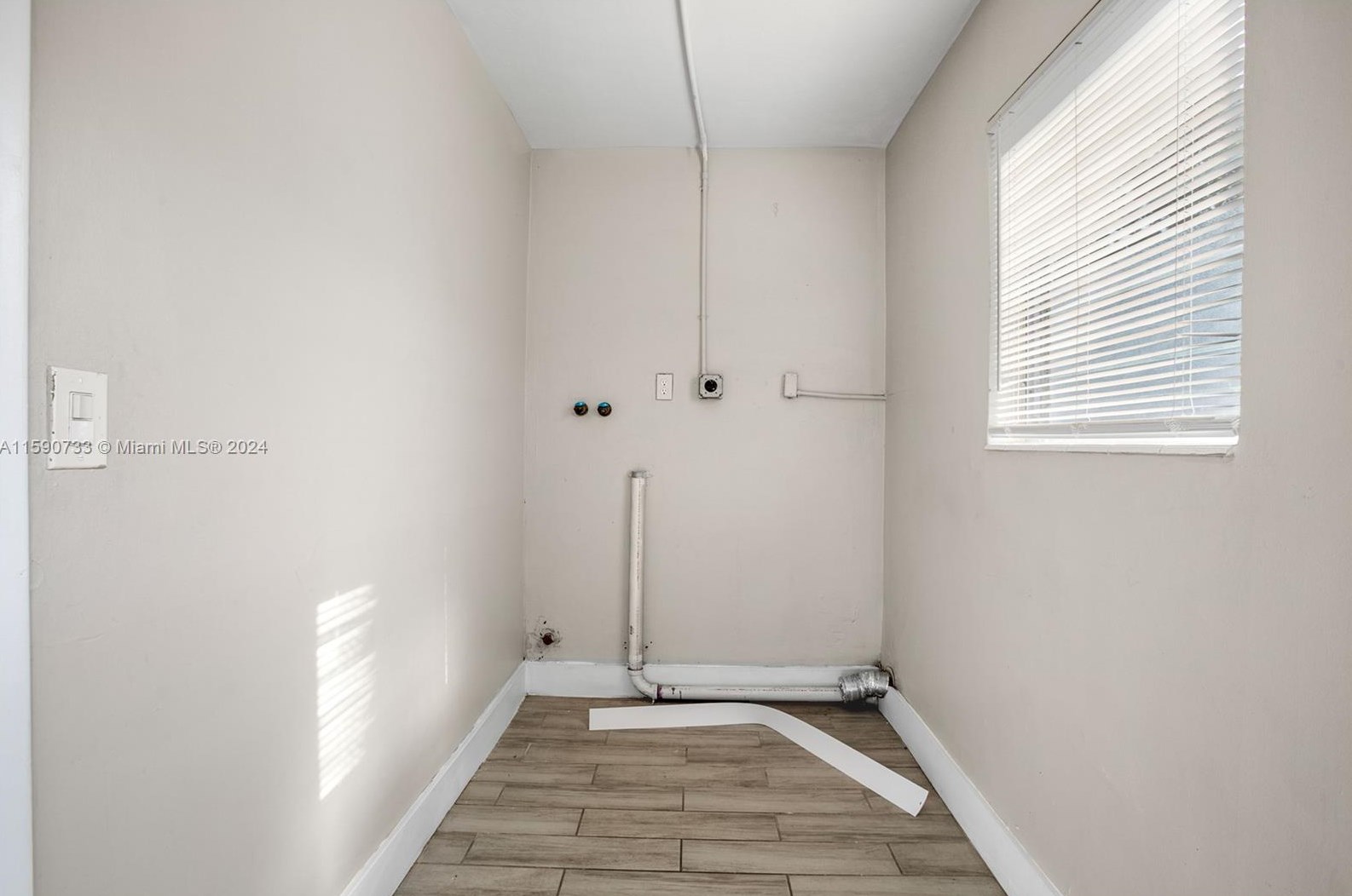 7912 Miramar Pkwy, Hollywood FL exterior