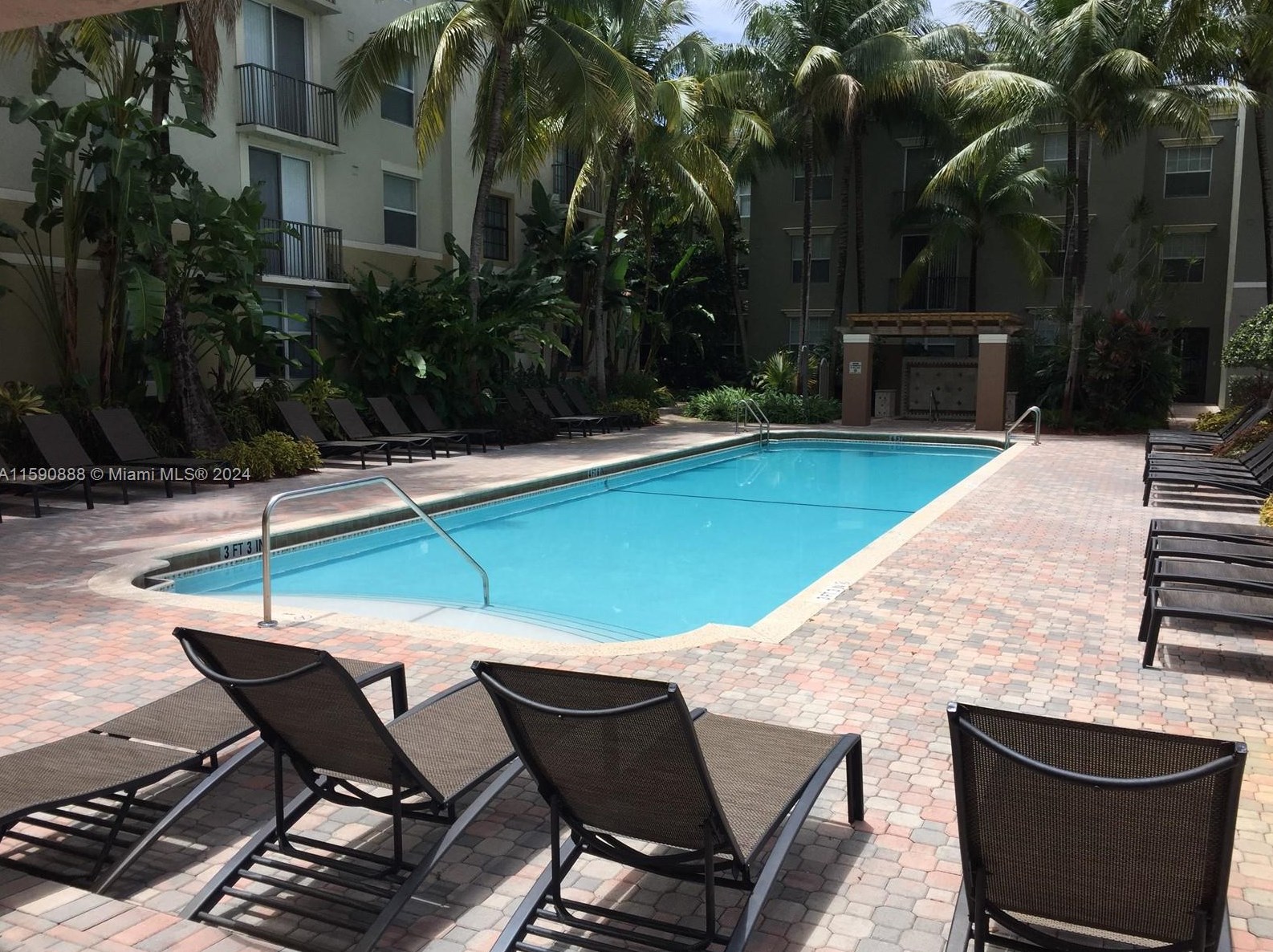 1900 Van Buren St #511b, Hollywood, FL