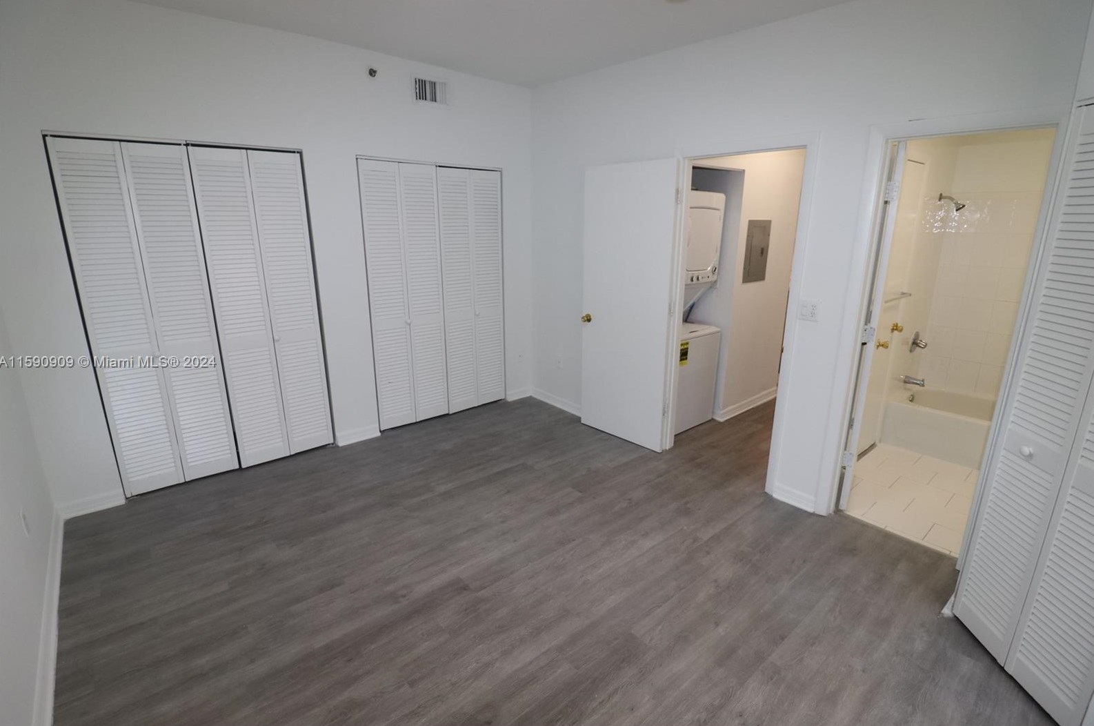 747 Michigan Ave, Miami Beach FL  33139-6040 exterior