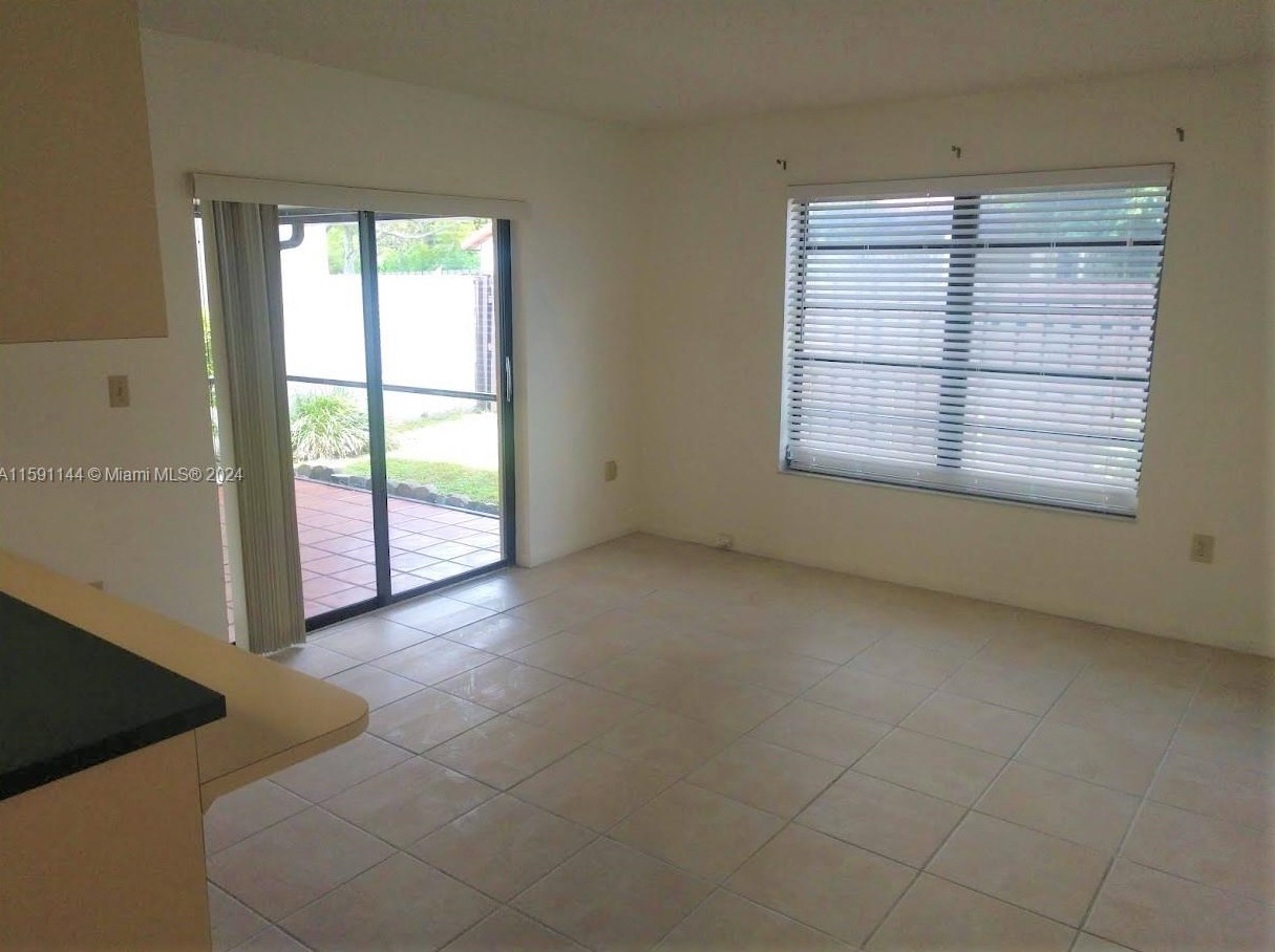 9122 112th Ct, Miami, FL 33176-1169