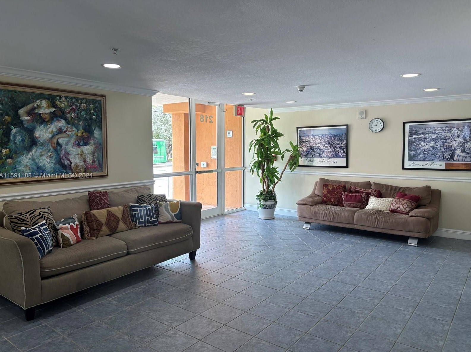 218 Nw 12th Ave Apt 803, Miami, FL 33128