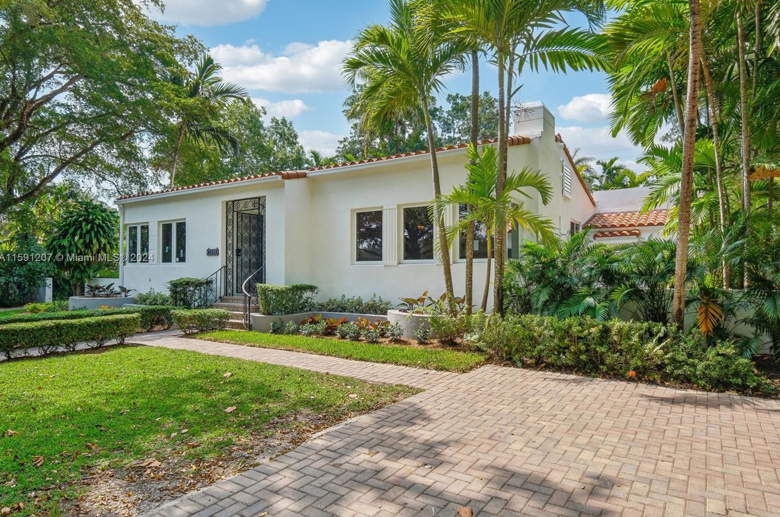 1132 Valencia Ave, Miami, FL 33134-5538