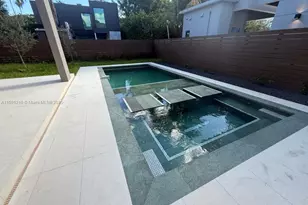 135 SW 29th Rd, Miami, FL 33129 - Photo 32