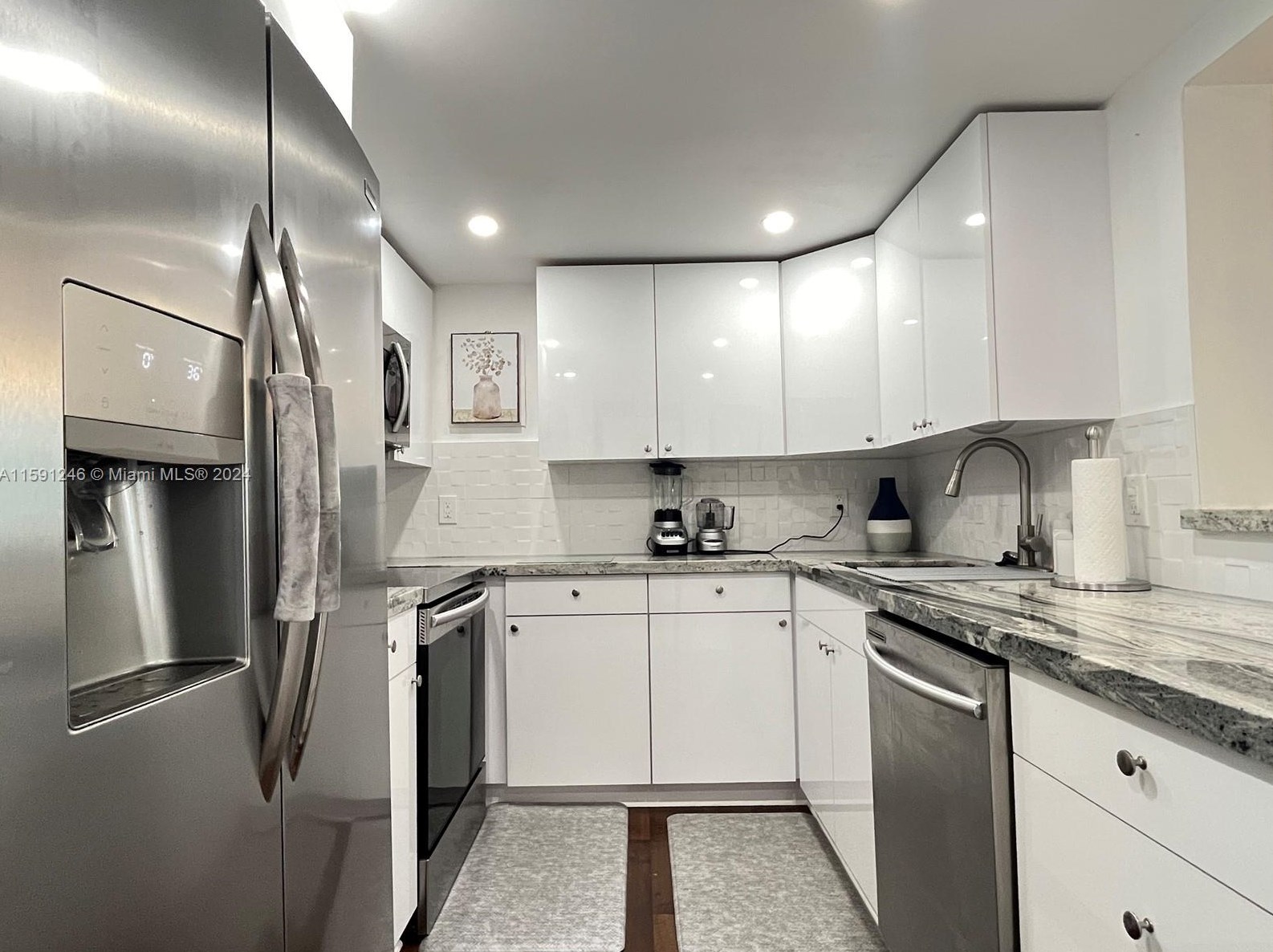 66 Valencia Ave #1102a, Miami, FL