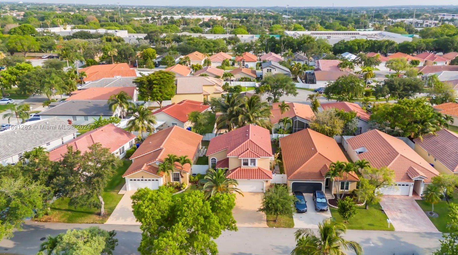 18312 7 St, Hollywood FL 33029-3684 exterior