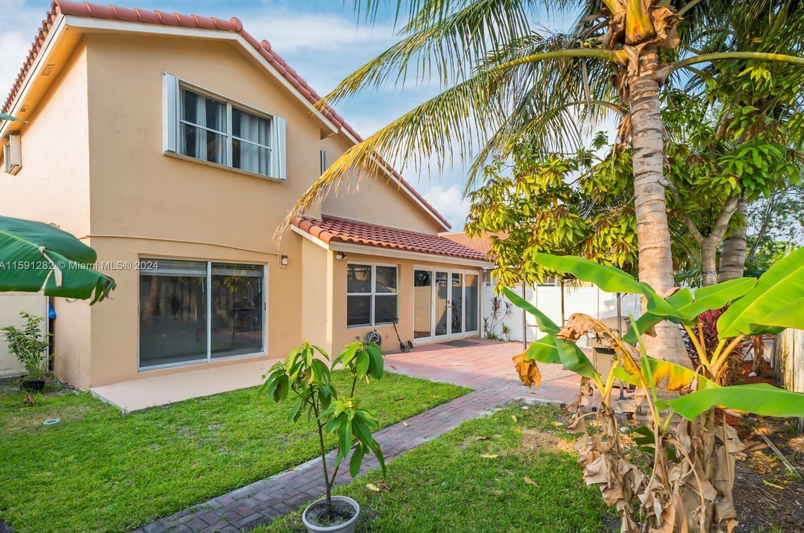 18312 7 St, Hollywood FL 33029-3684 exterior