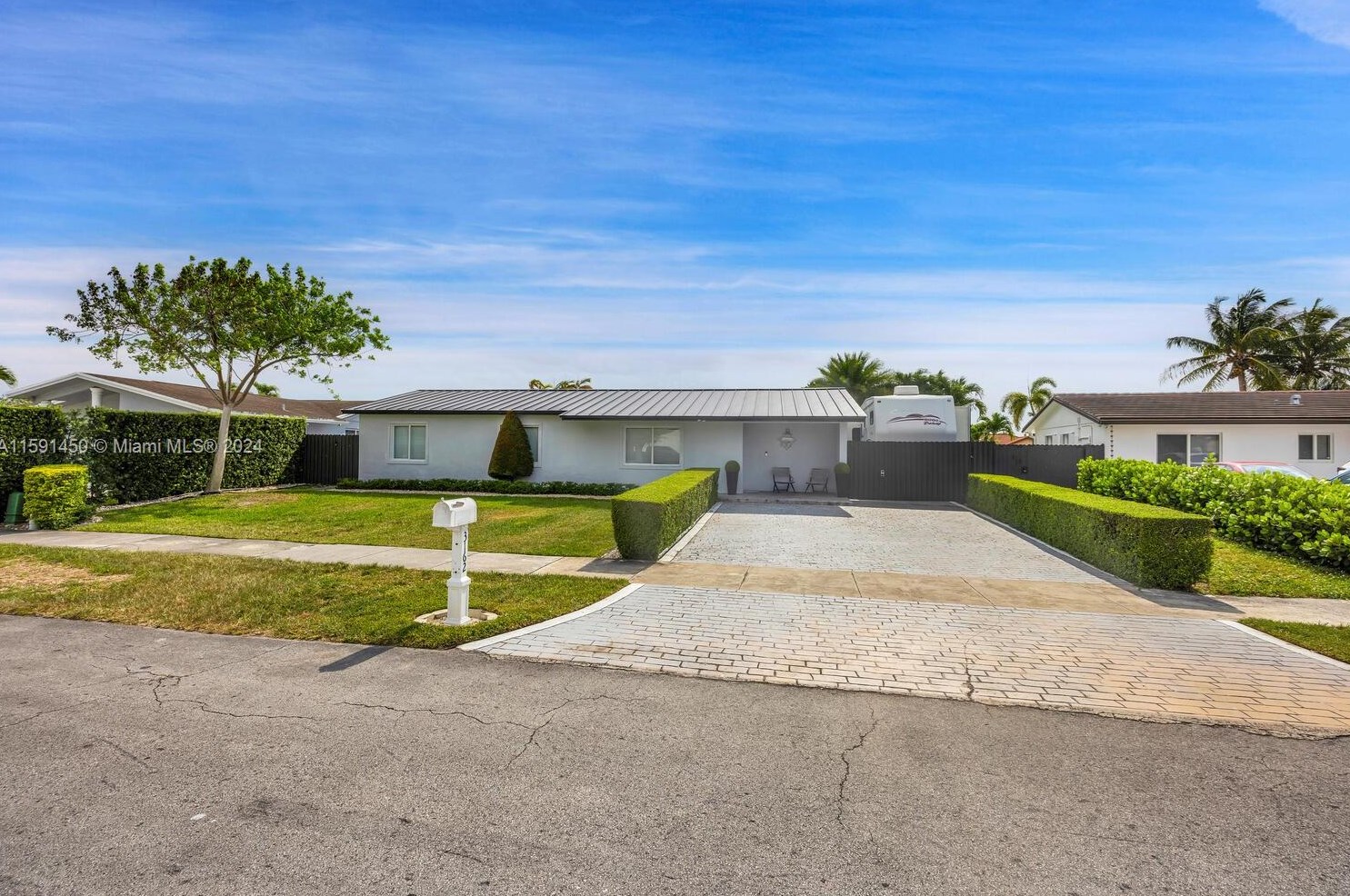3162 Village Green Dr, Miami, FL 33175-2350