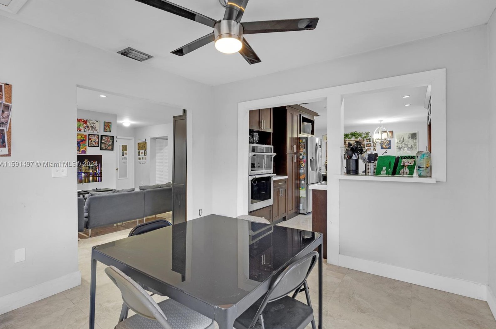 20020 Oakmont Cir, Hialeah FL  33015-2045 exterior