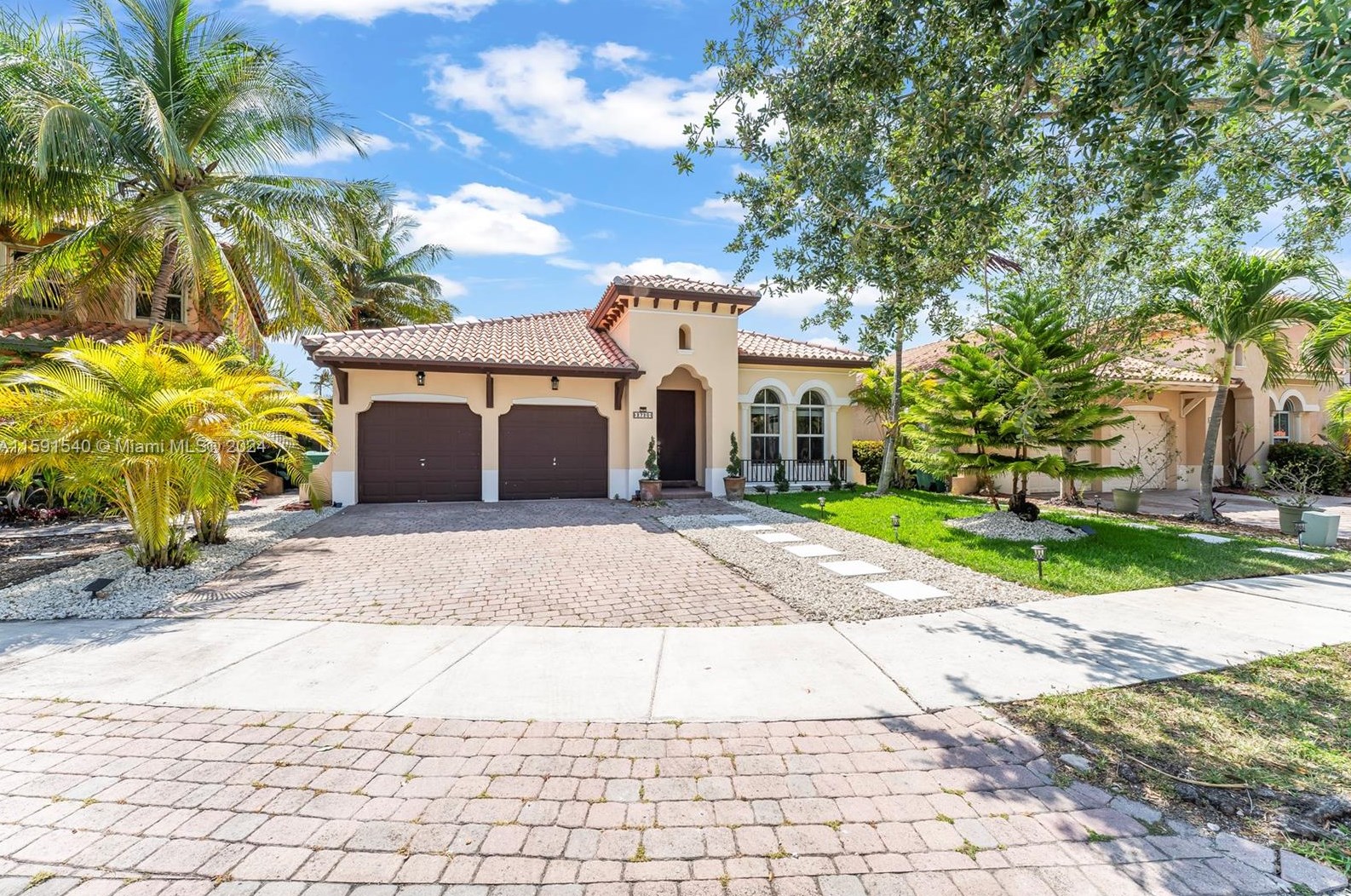 2720 154th Ct, Miami, FL 33185-4869